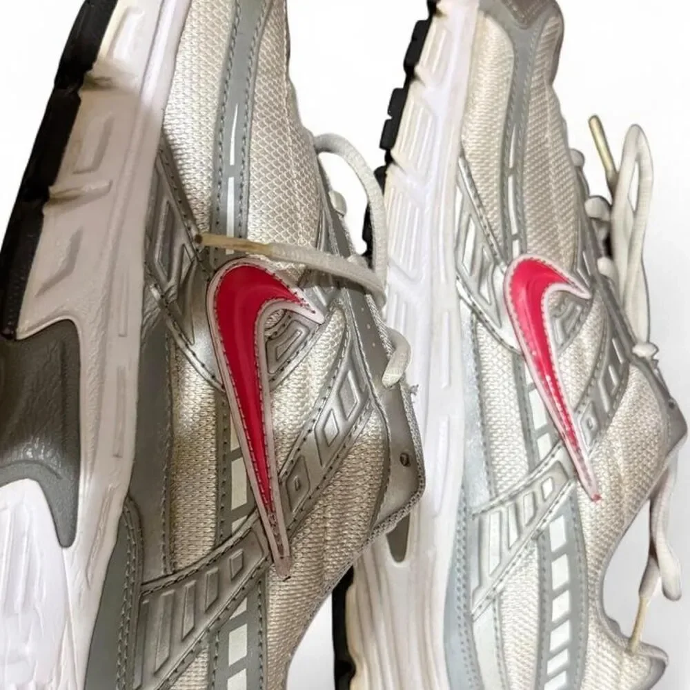 Nike Women's Initiator Sneakers 8.5